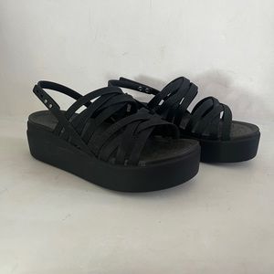 Brooklyn wedge, by Crocs, size 6. NWT